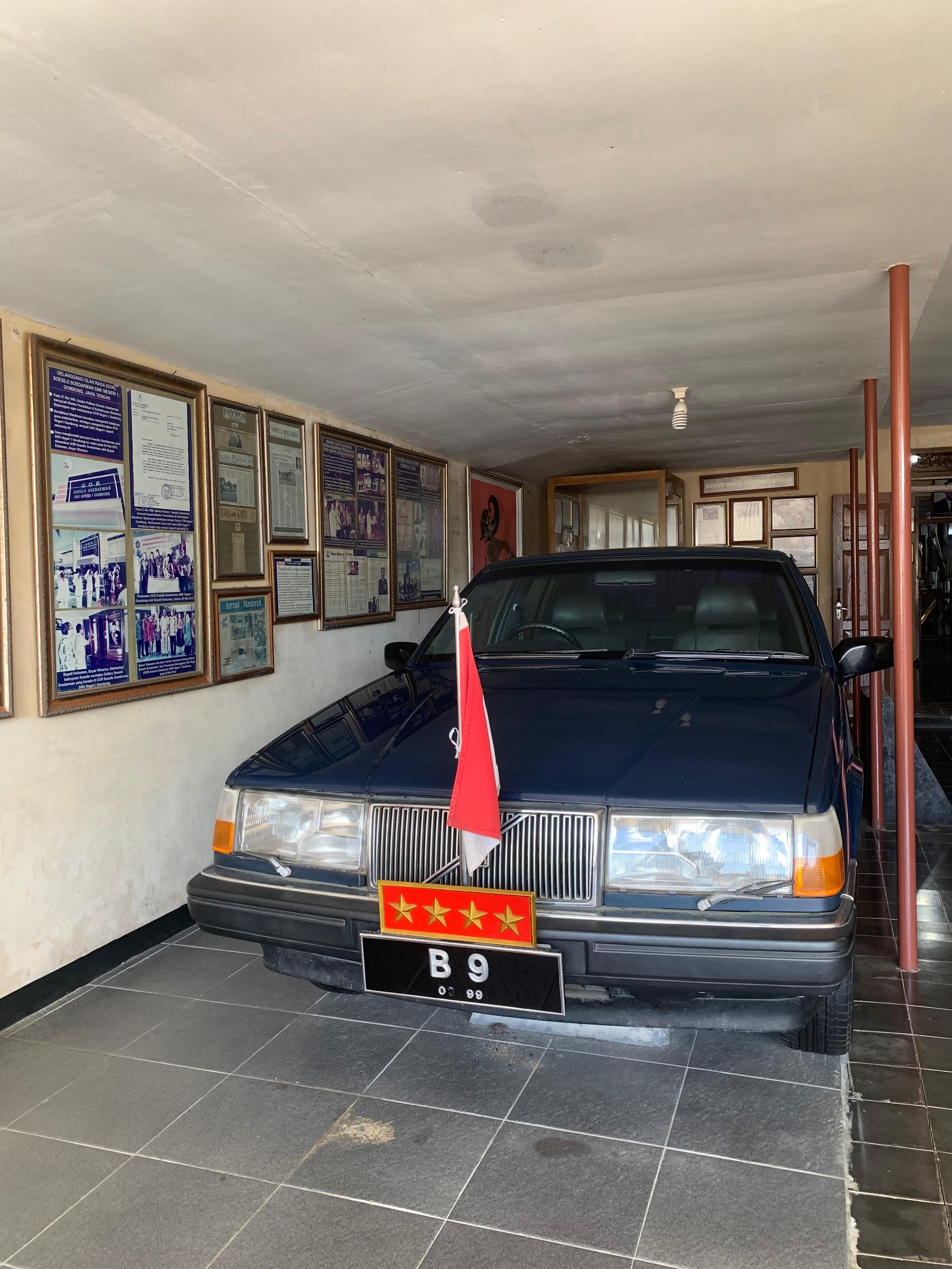MOBIL DINAS MENKO POLKAM SOESILO SOEDARMAN, 1993-1998